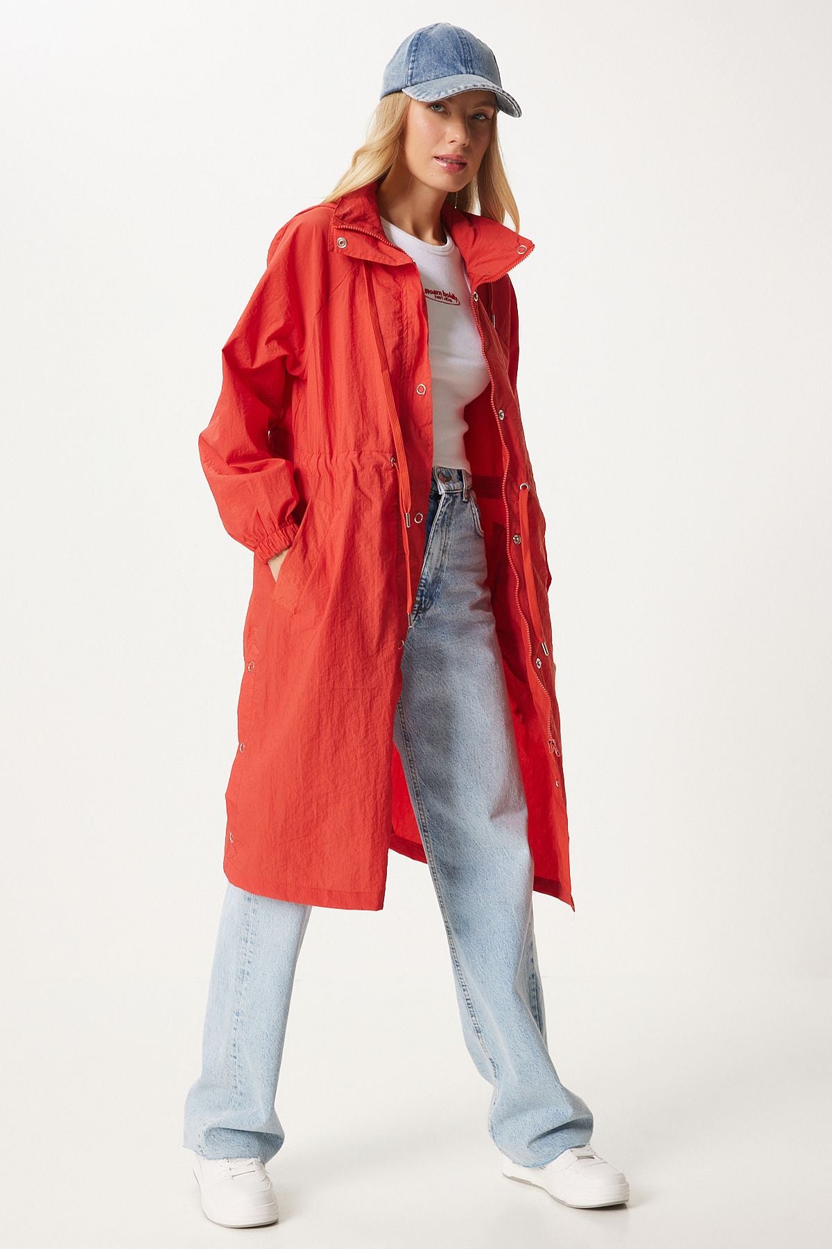 Woman Red Hopeding Seasonal Parachute Trench Coat WF00086