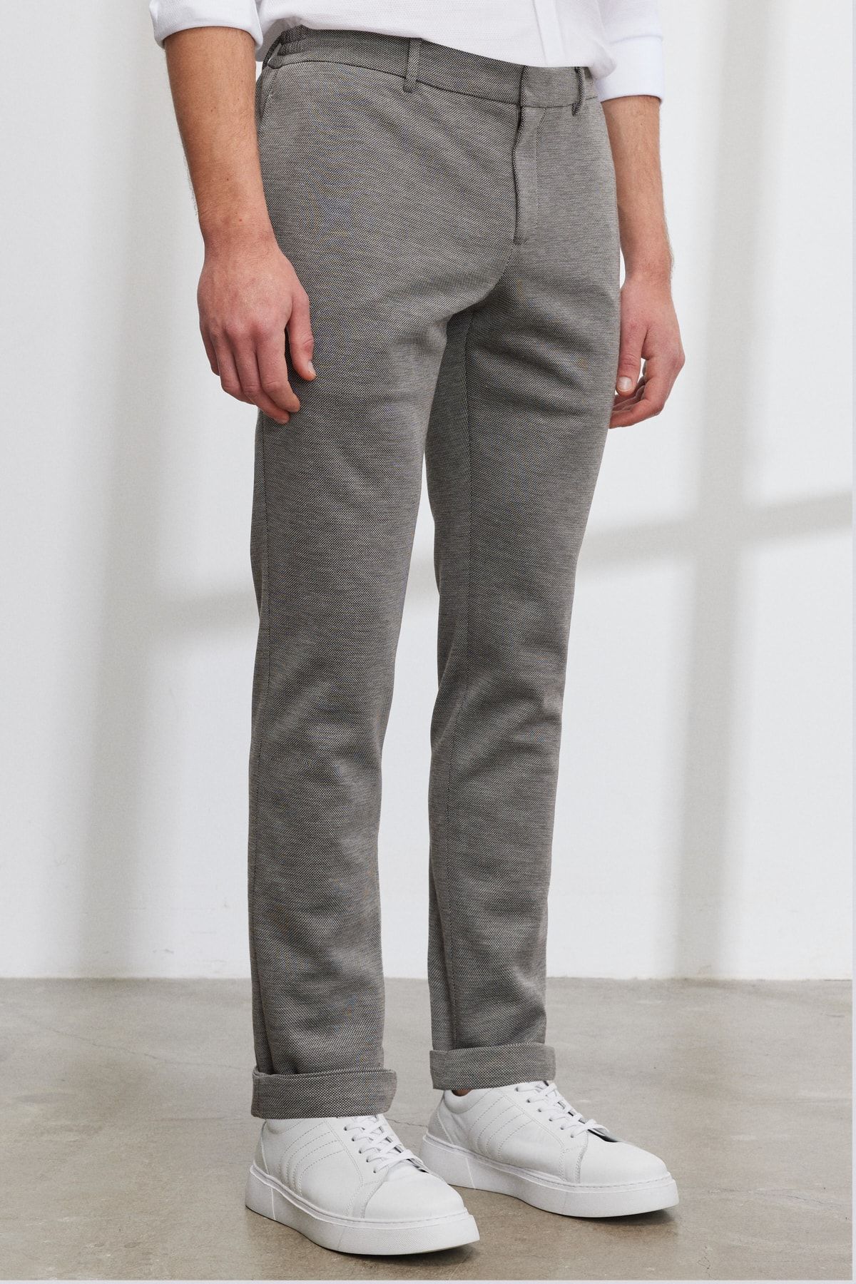Men's Beige Slim Fit Narrow Cutted Bird Bird Patterned Waist Tied Jogger Pants