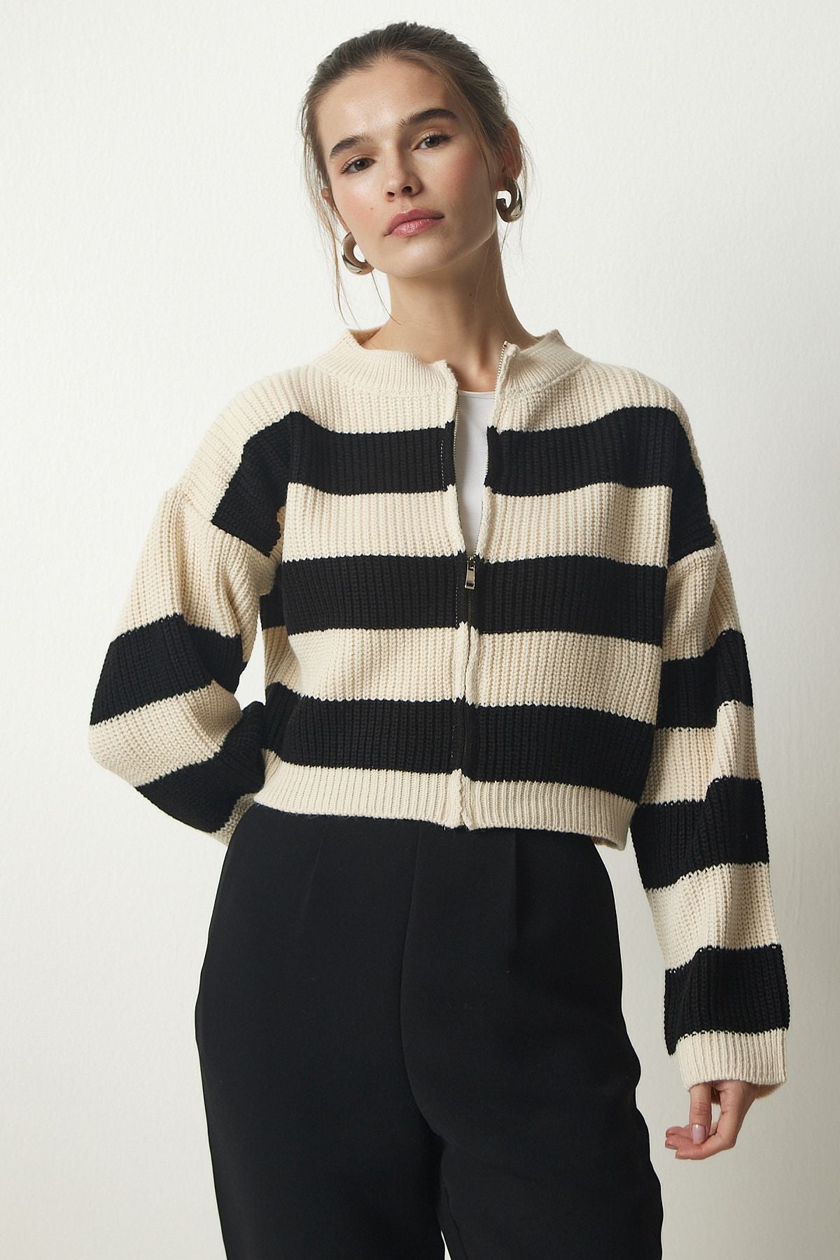 Women's Cream Black Zipper striped knitwear cardigan MC00246