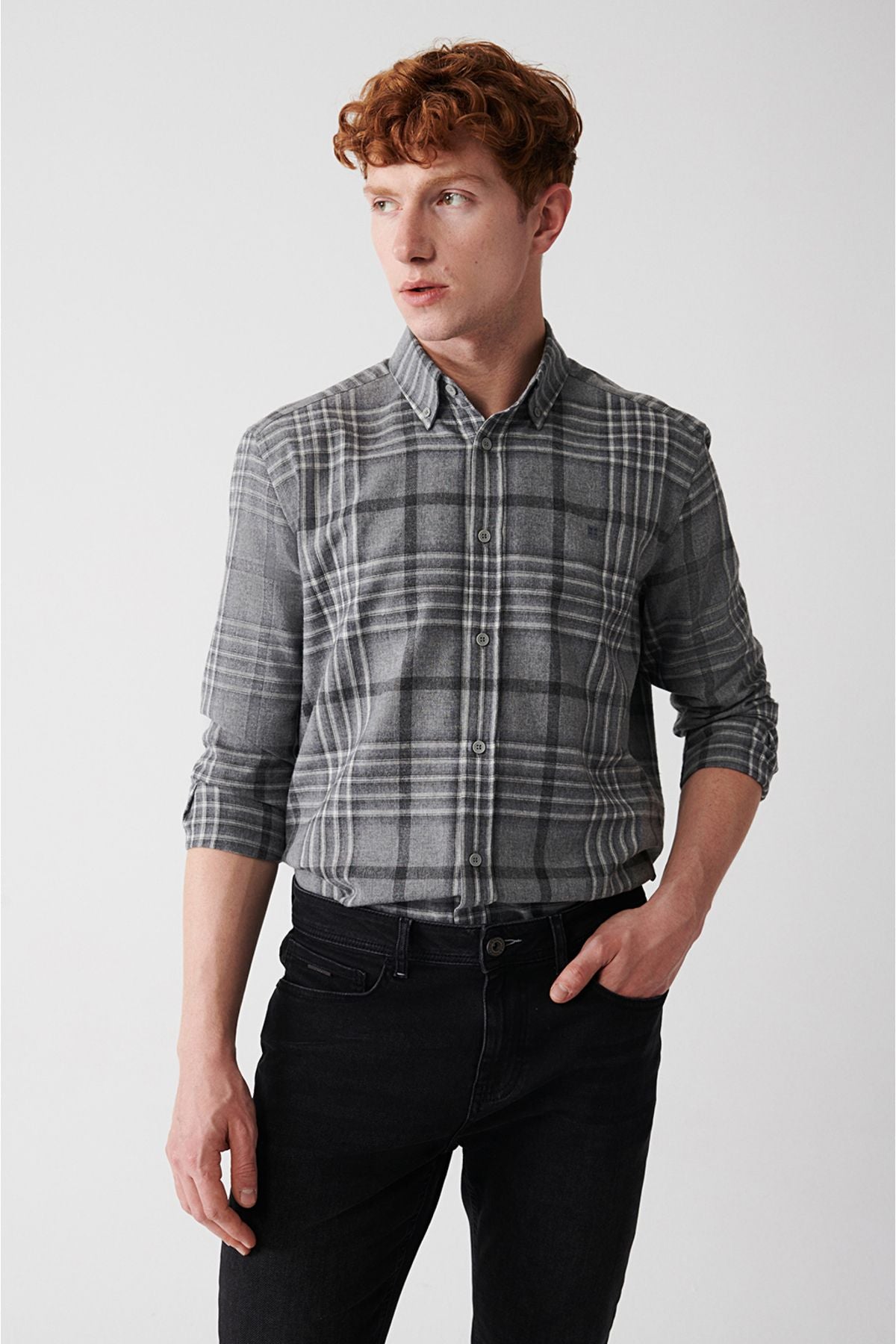 Men's gray button collar plaid flannel shirt A32Y2062