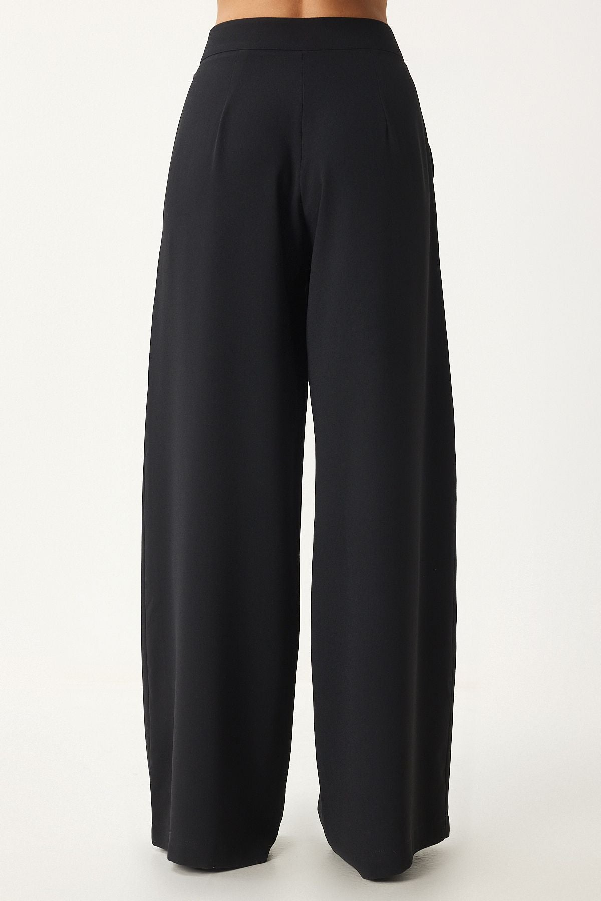 Woman with black pocket weaving palazzo pants ul00052