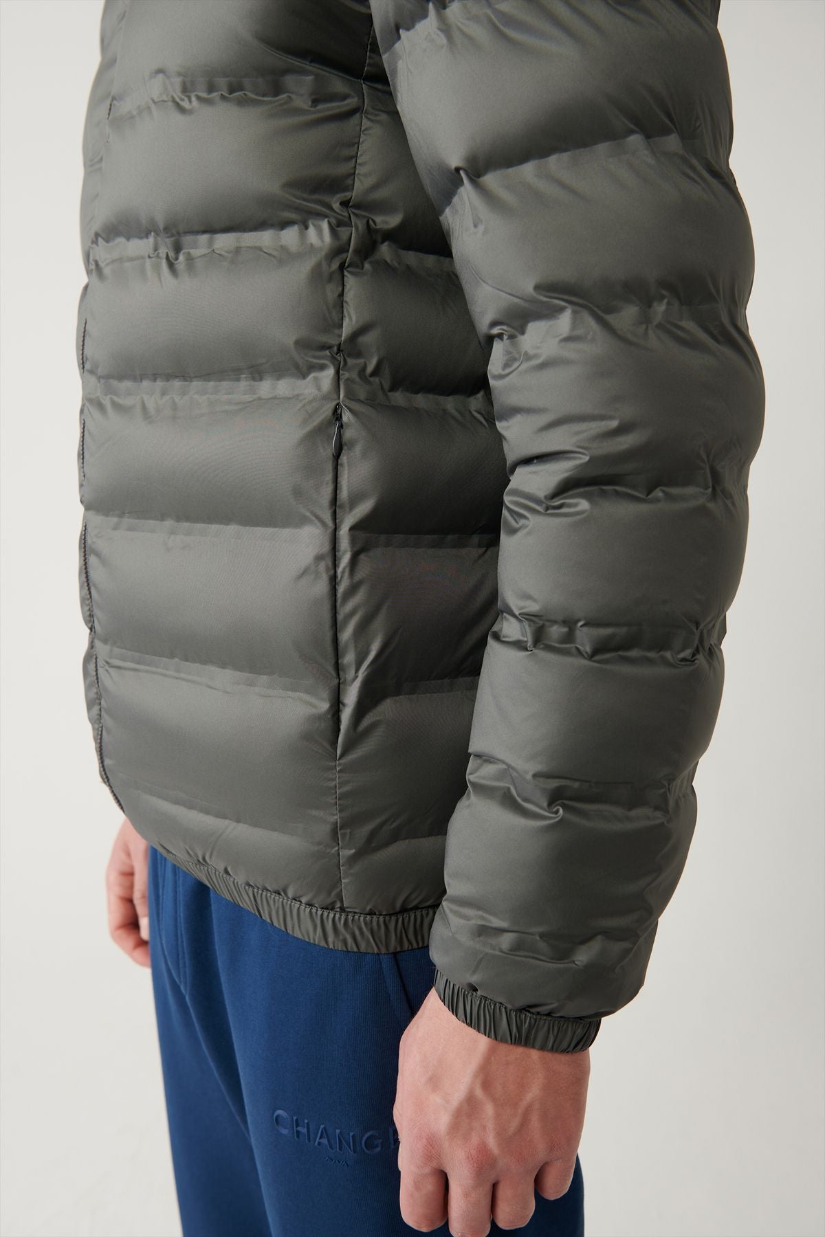 Men's anthracite upright collar water repulsive windproof light swelling coat E006019