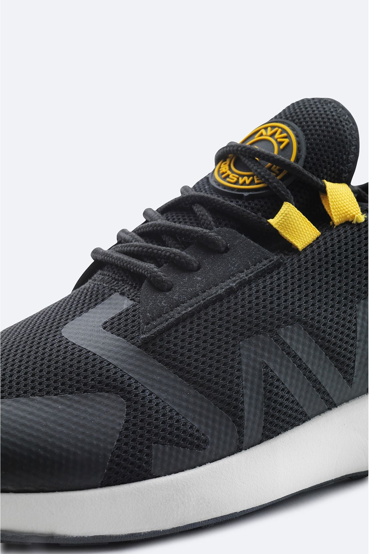 Men's black printed flexible floor sneaker shoes A31y8039