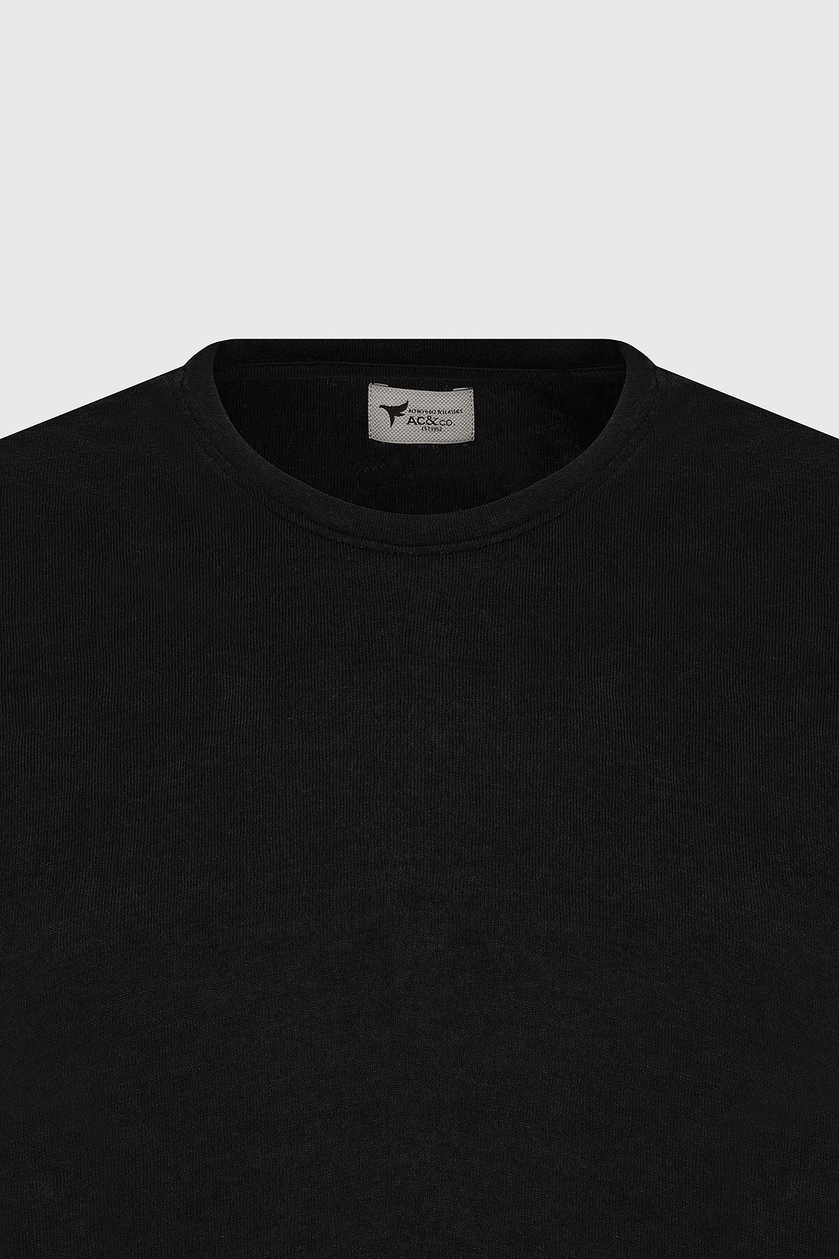 Men's black slim fit narrow -cut linen -looking bike collar t -shirt