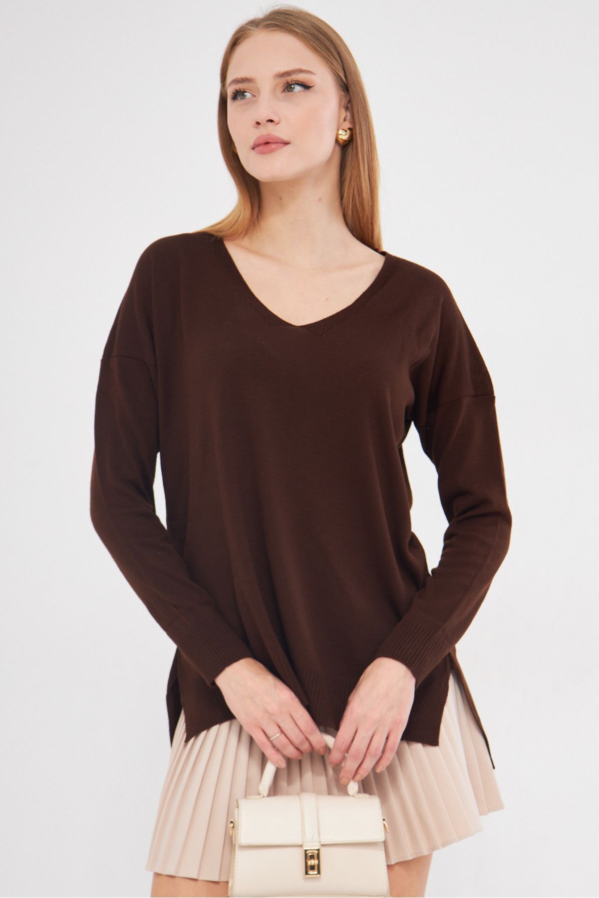 Women's Coffee V-Neck front short back long knitwear sweater ARM-22Y012013