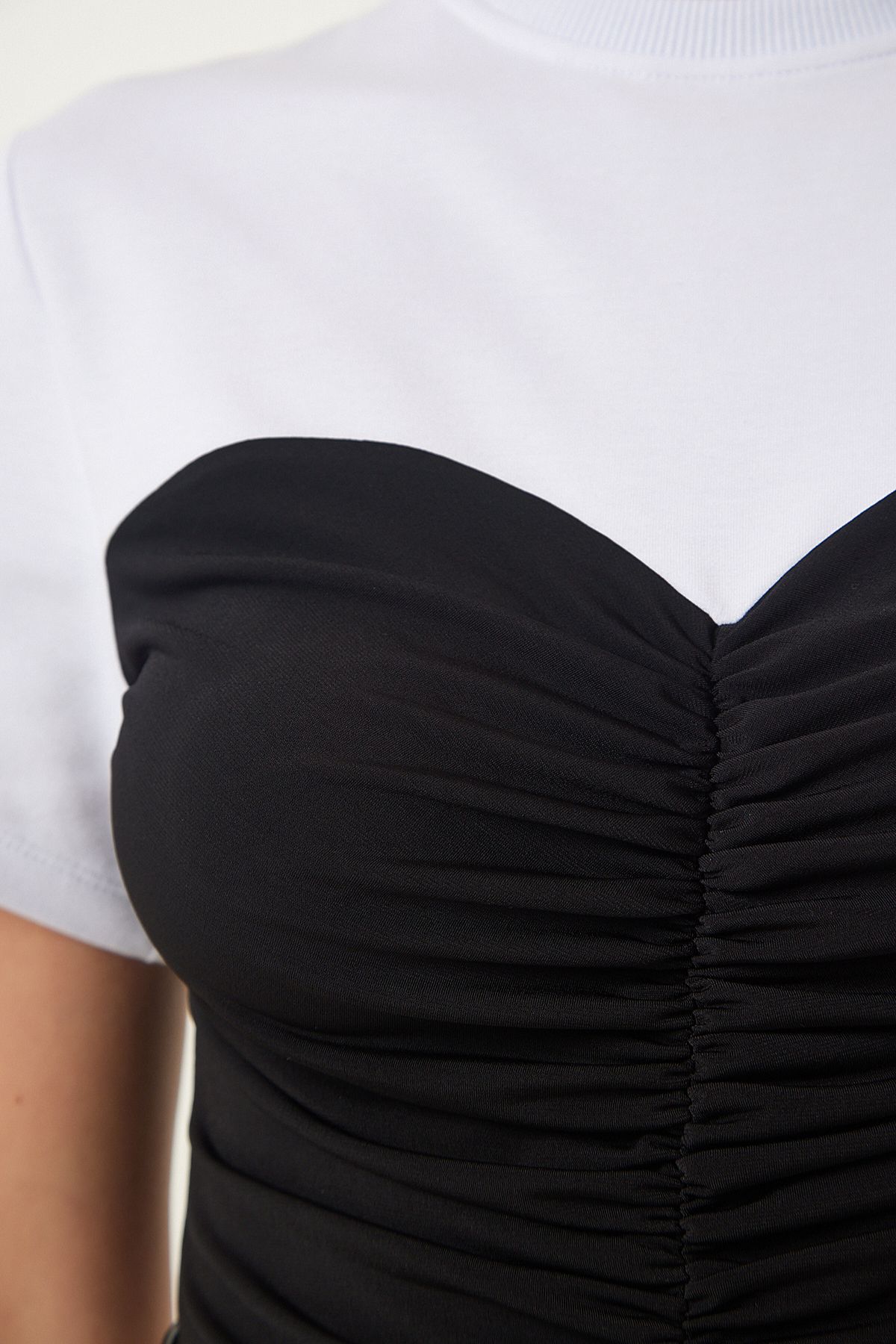 Woman White Black Bloc Colored Knitting Blouse KJ00005