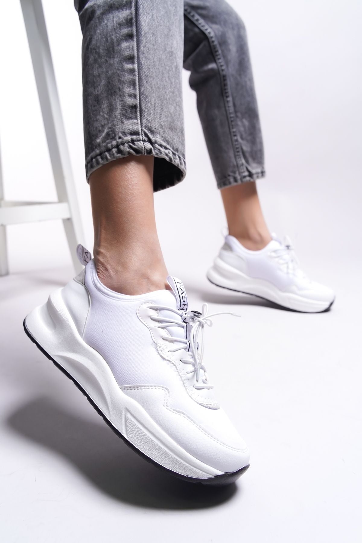 Ossehil Woman Sneaker 00122350 White