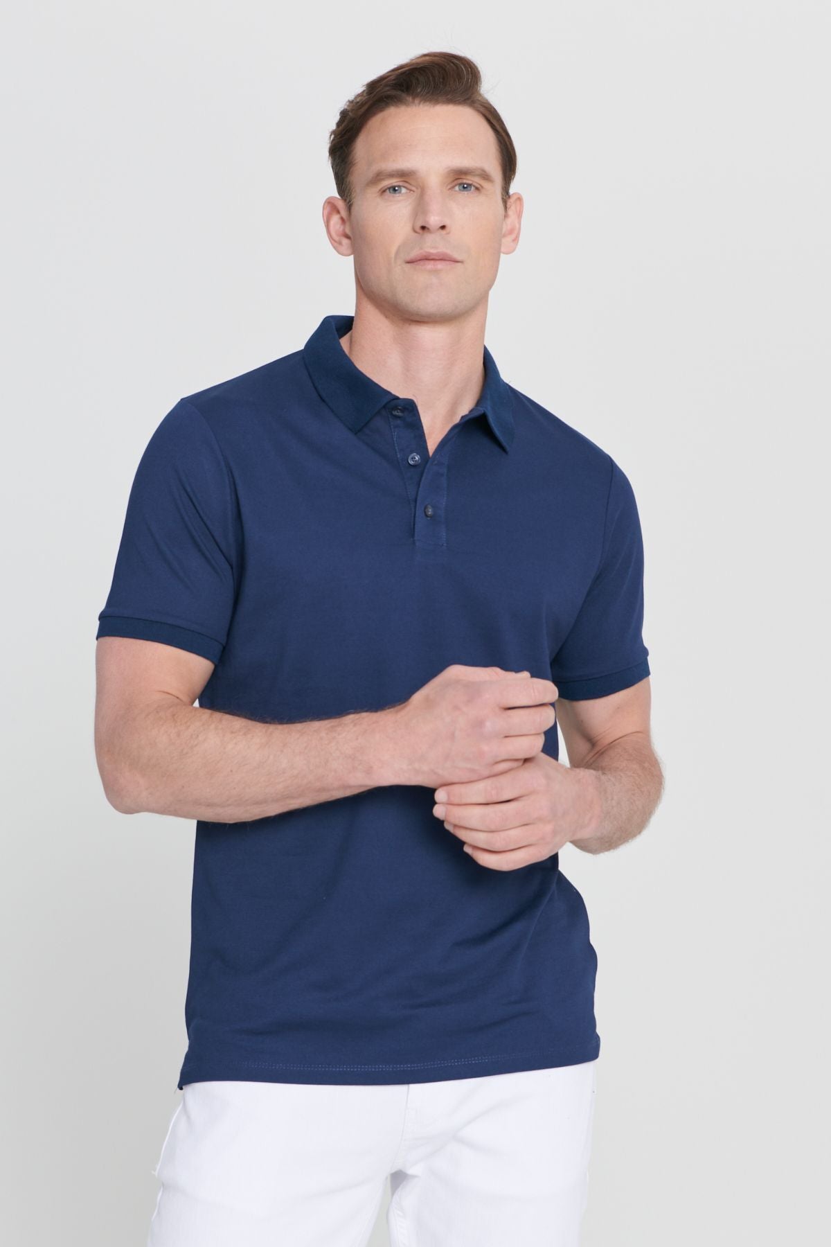 Erkek Çekmeyen Pamuklu Kumaş Slim Fit Dar Kesim Lacivert Kıvrılmaz Polo Yaka Tişört