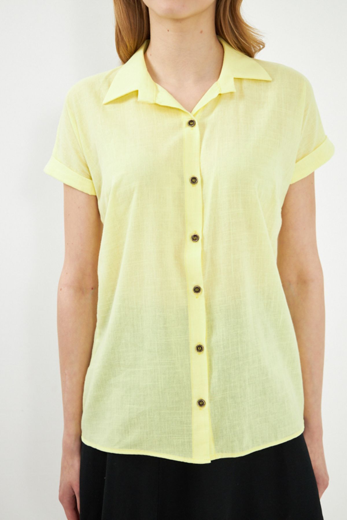 Woman Yellow Short Sleeve Linen Shirt ARM-24Y001038