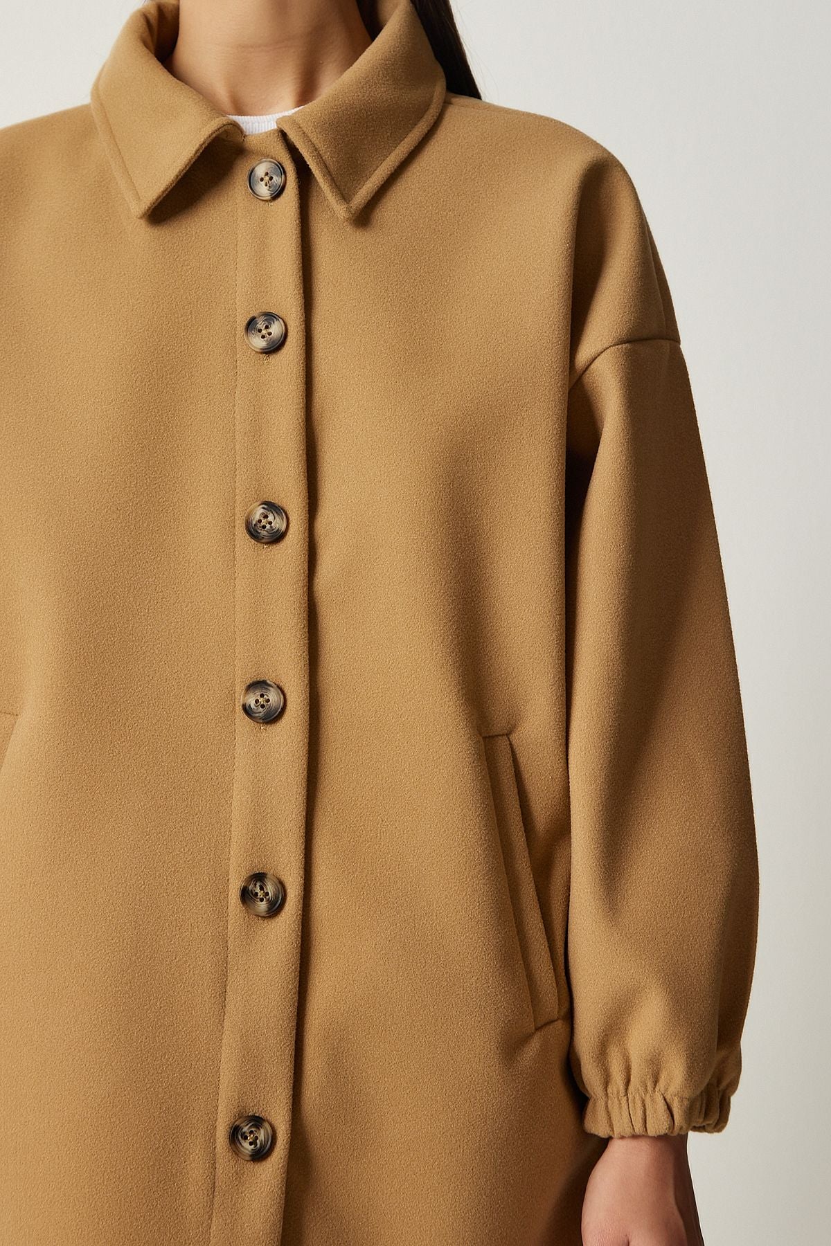 Female biscuit buttoned pocket oversize shirt jacket DD01263