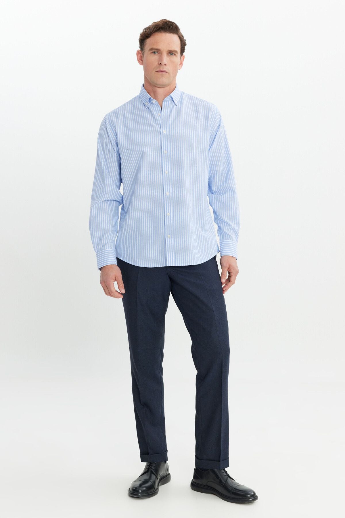 Men's Blue Cotton Comfort Fit Casual Cutting Buttoned Neckline Shirt