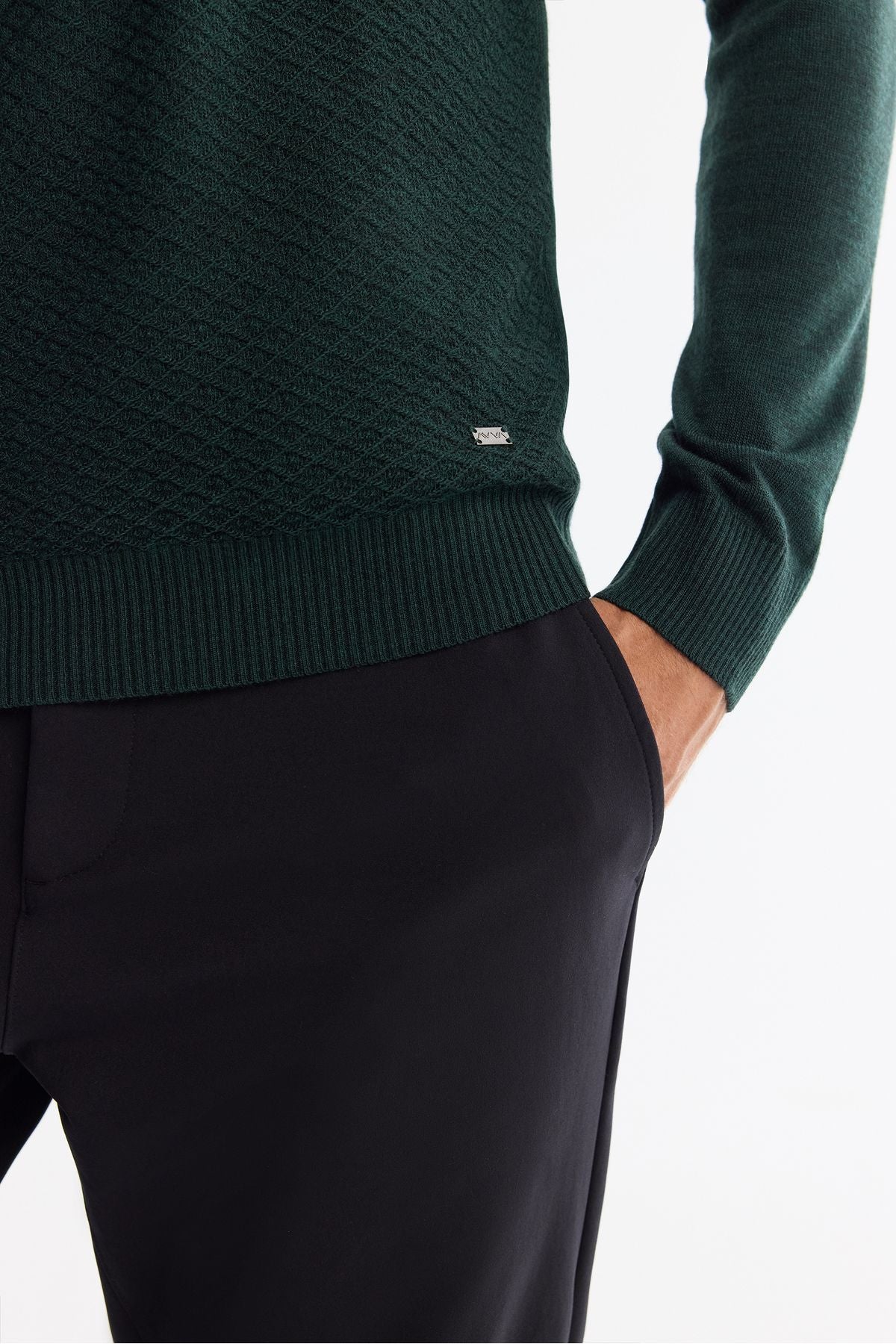 Men's Green Bicycle Neck textured knitwear sweater E005109