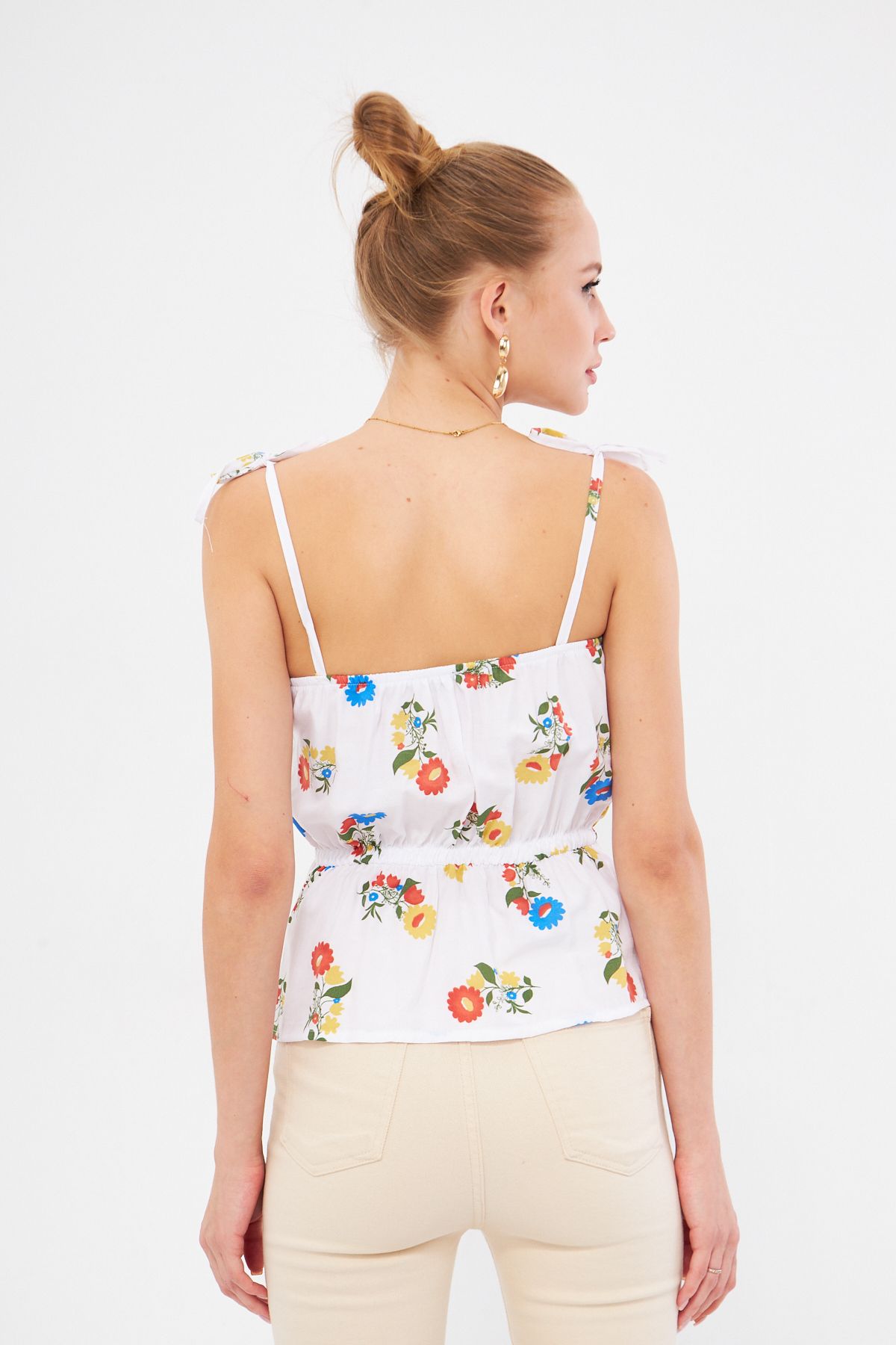 Female White Patterned Waist Waist Hangers Connect Detailed Strapless Crop blouse ARM-24Y001116