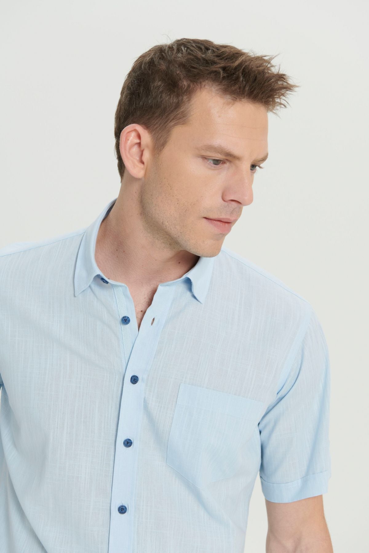 Men's Light Blue Comfort Fit Casual Cutting Buttoned Neck Linen Look 100 %Cotton Short Sleeve Shirt