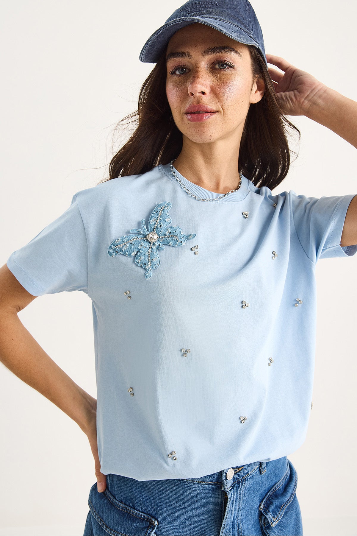 Women's Butterfly Accessory Stone Embroidered Short Sleeve T-Shirt 60602036