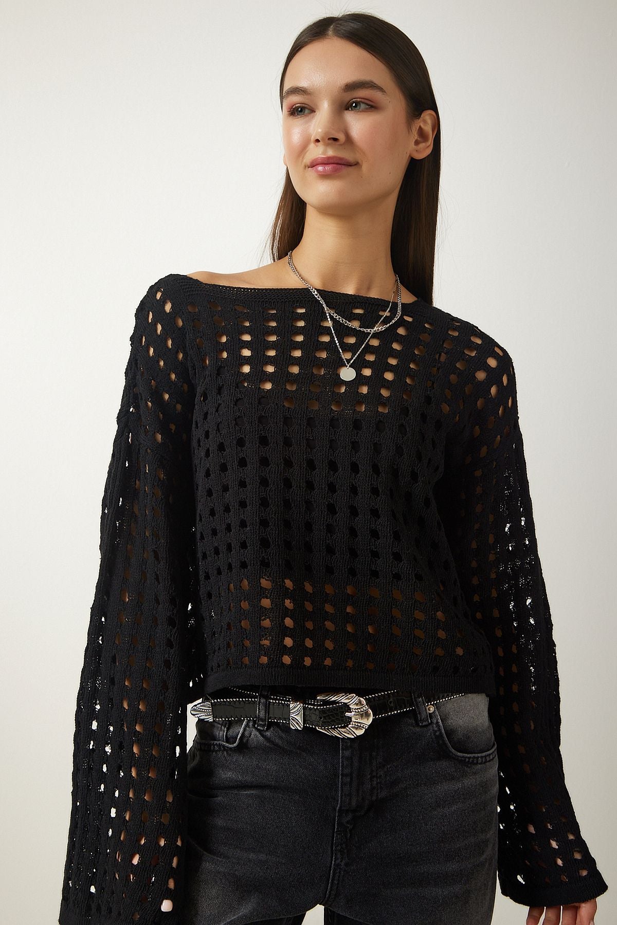 WOMEN BLACK HANDLES CROP KNITTY Sweater AS00027