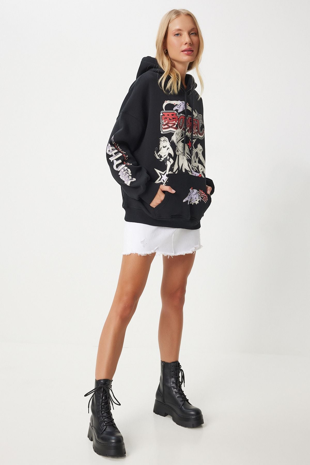 Woman Black Printed Hoped Red Sweatshirt vn00013