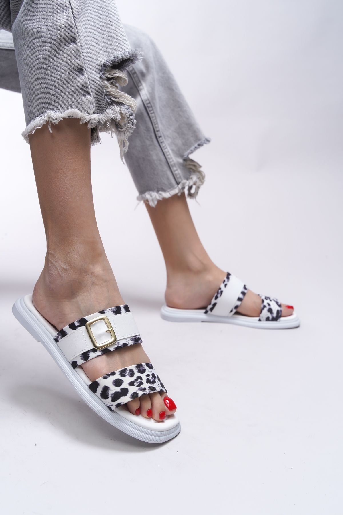 Maerlorn Woman Slippers 0012415 White Leopard