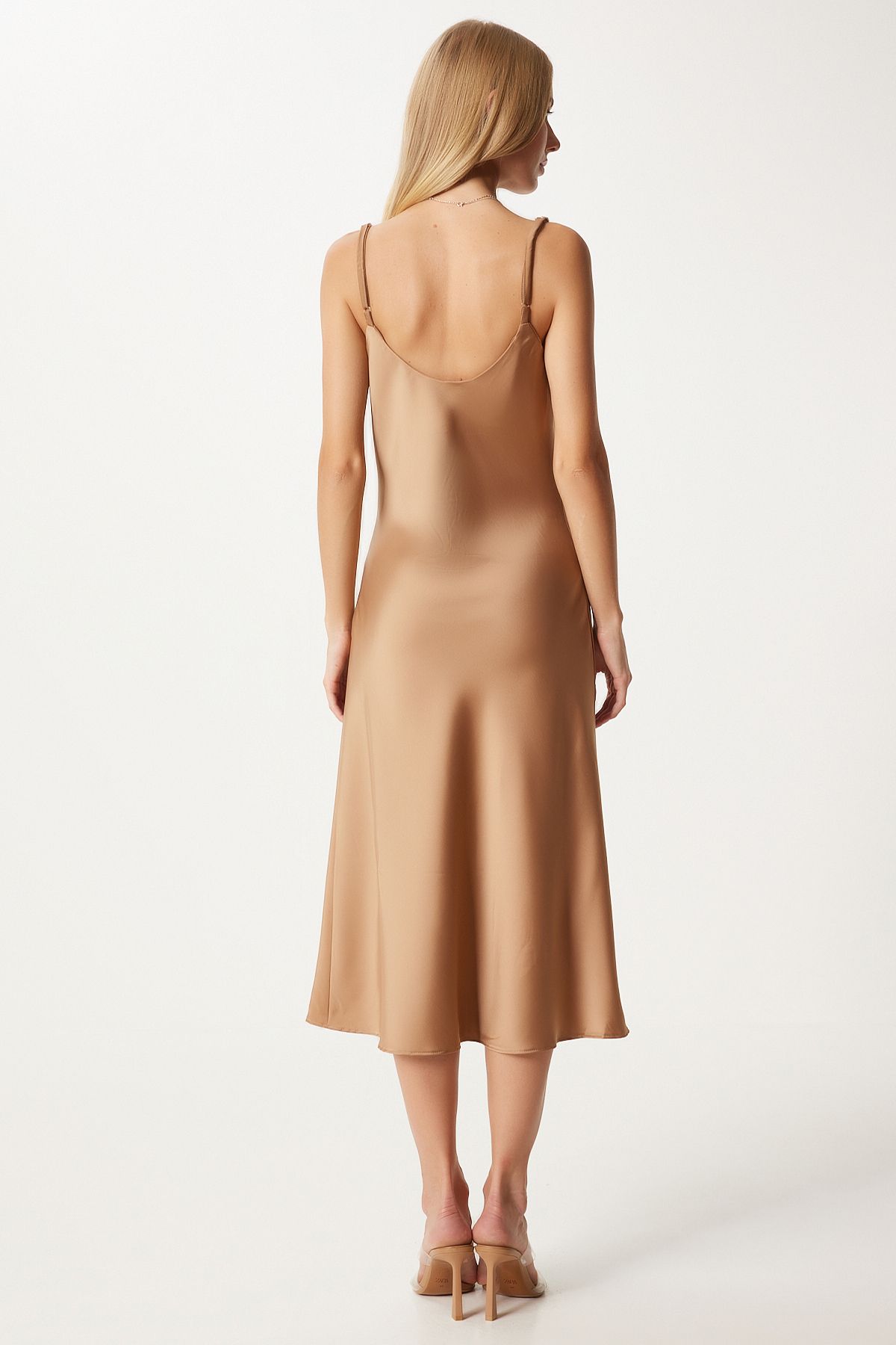 WOMEN CAMEL DEGAJE YAKA SATIN SURFACE DRESS FN03300