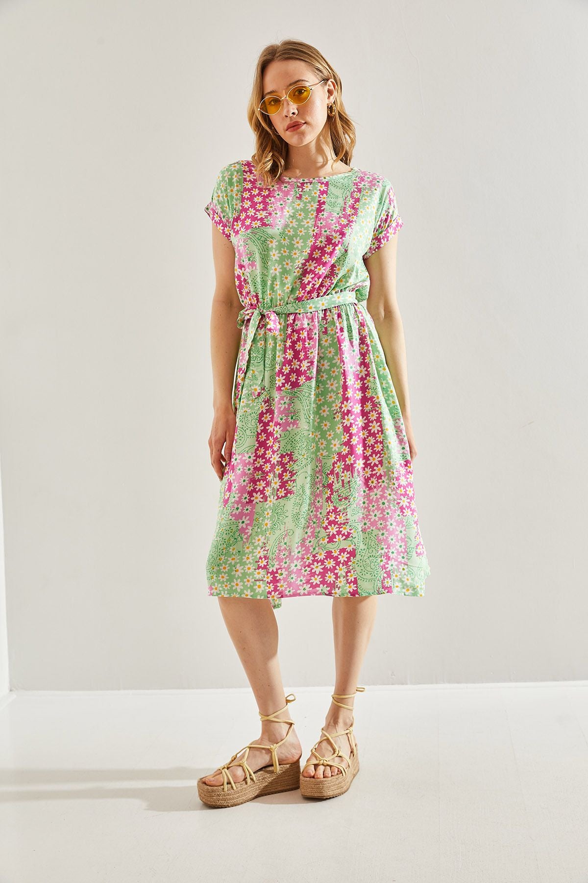 Female belt patterned viscose dress 60221003