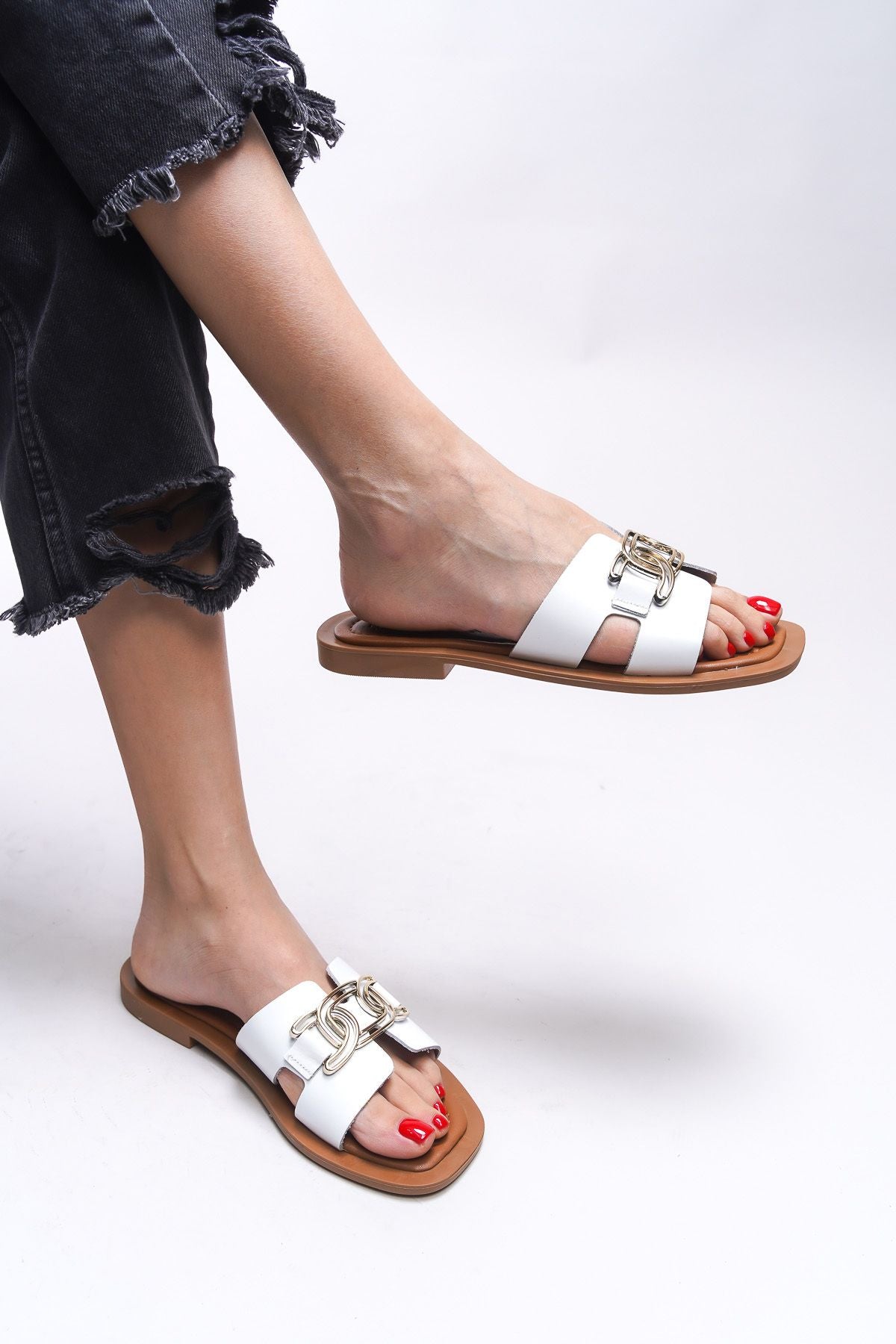 Issolanae Woman Genuine Leather Slippers 00120730 White