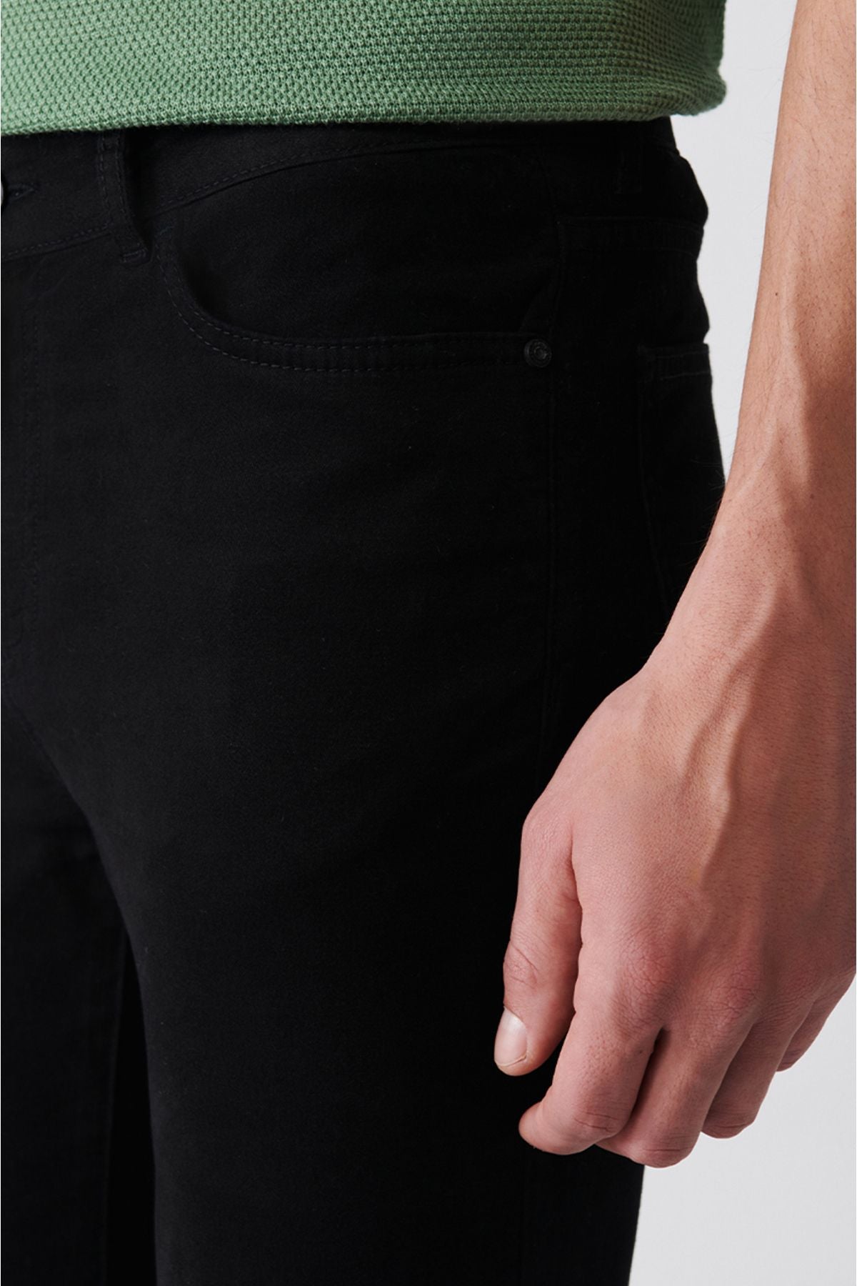 Men's black flexible 5 pocket canvas pants E003055