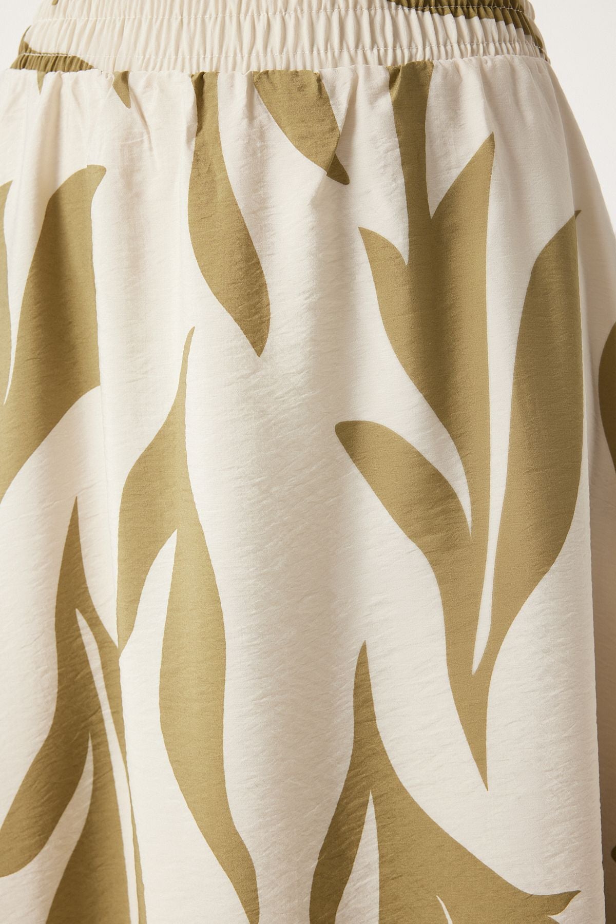 Women's Cream Oil Green Patterned Maxi Skirt DD01333