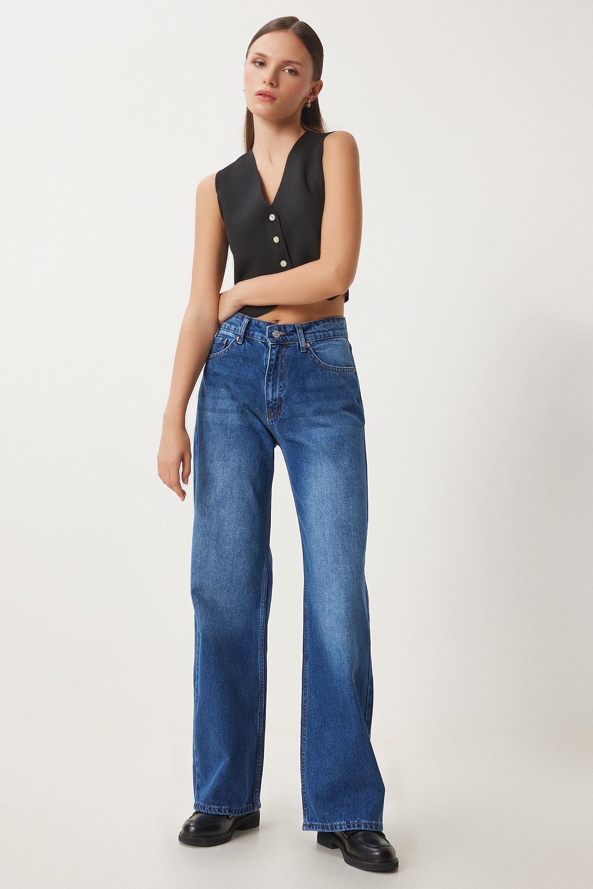 Woman Blue Medium Waist Wide Paça Abundant Jeans UT00023