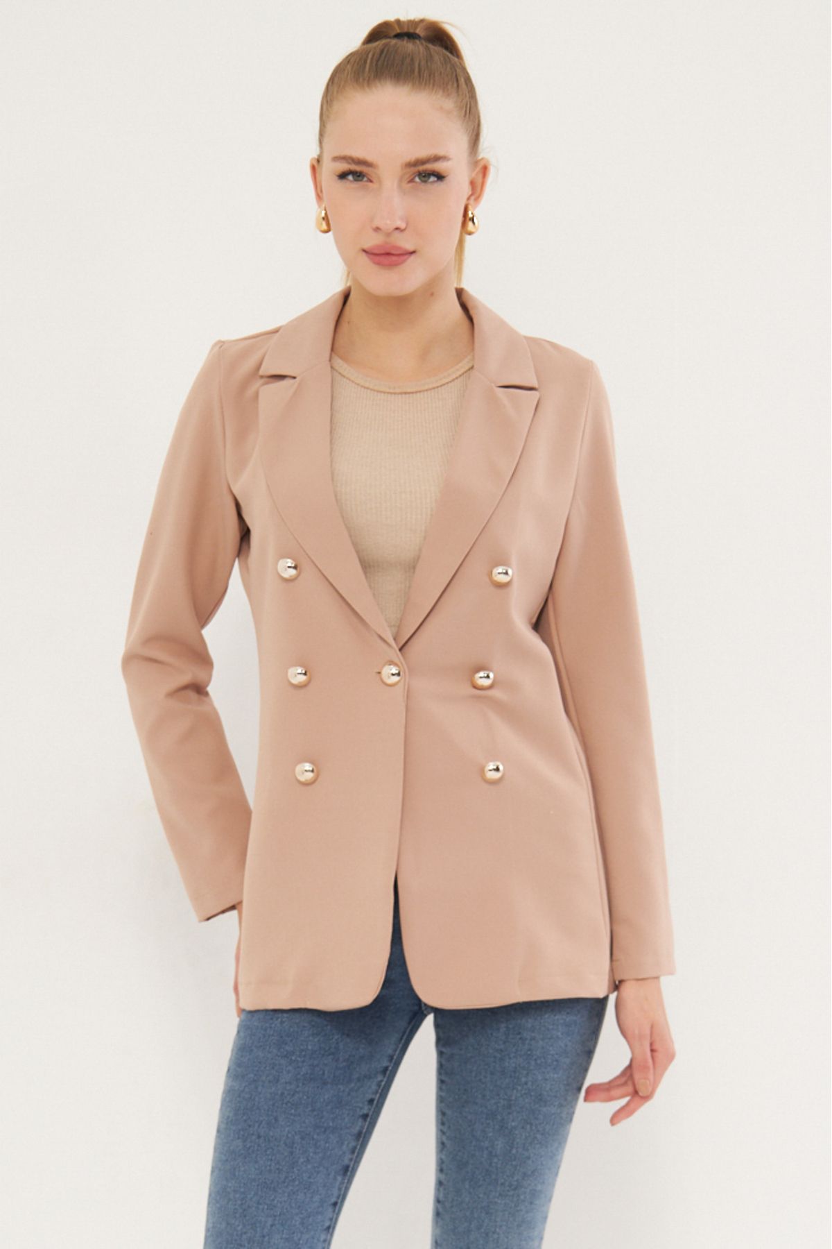 Female beige buttoned jacket ARM-20K001151