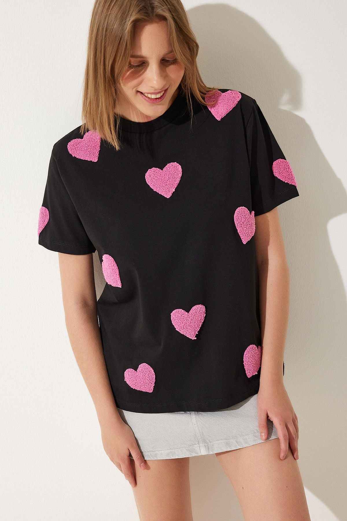 Woman Black textured hearted oversize knitting T-shirt CR00433