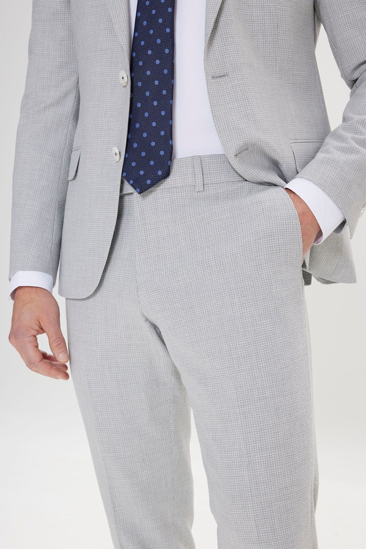Men's light gray slim fit narrow cutting mono collar wafer patterned suit suits
