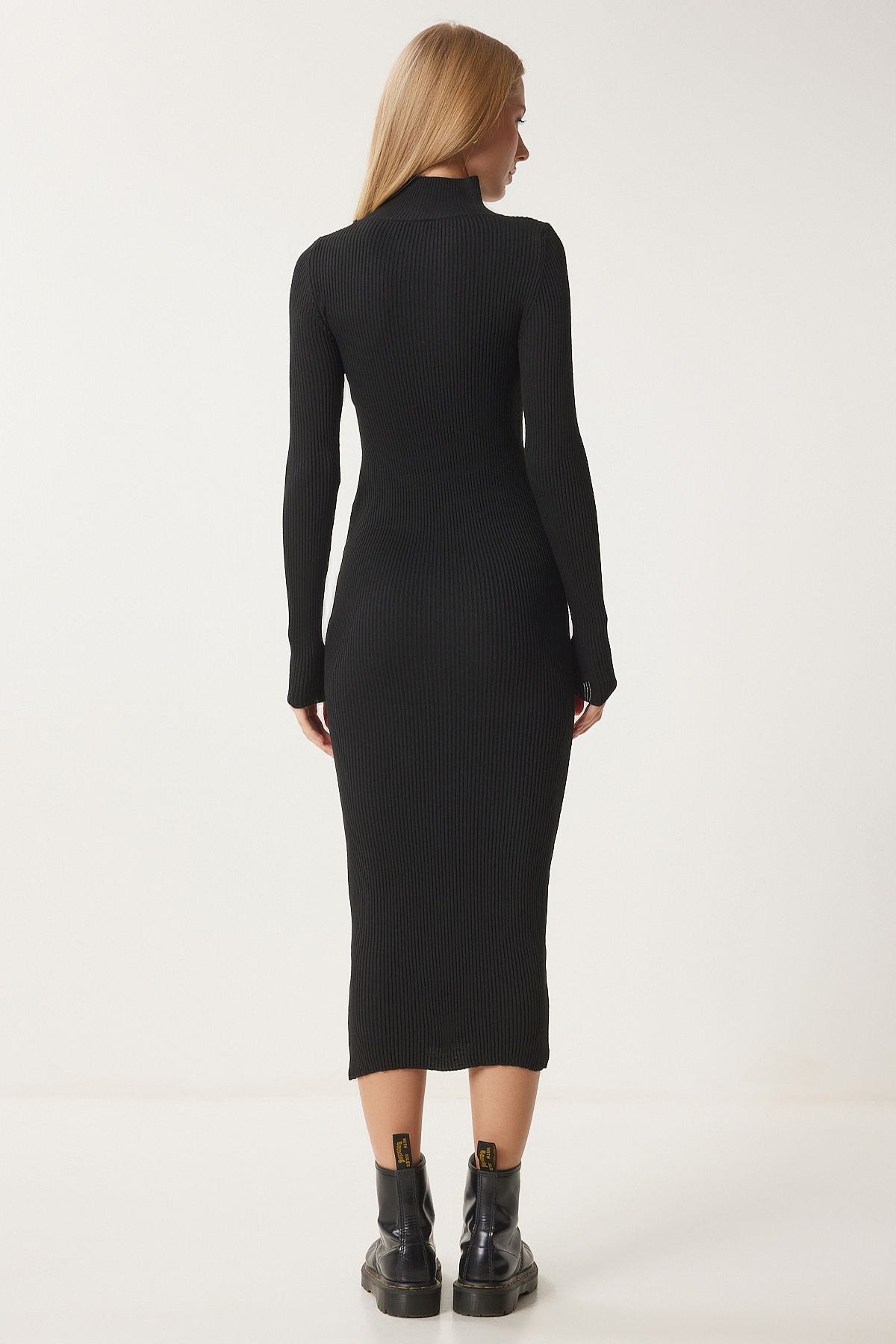Female Black Cut Out detailed upright collar wick knitwear dress FN03388
