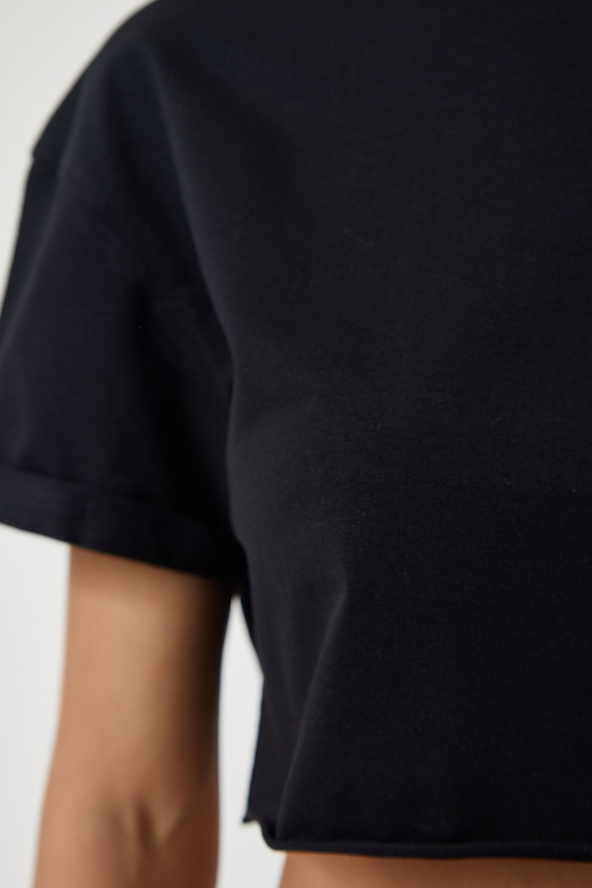 WOMEN BLACK BICYCLE BASIC CROP knitting T-shirt HW00004