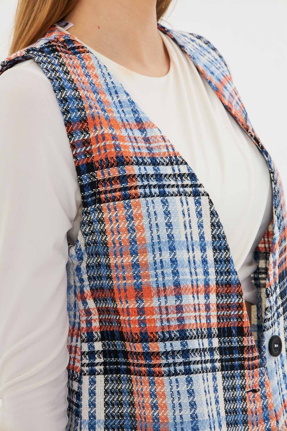 Woman Orange V-Neck Single Buttoned Oversiz vest with ARM-25K001111