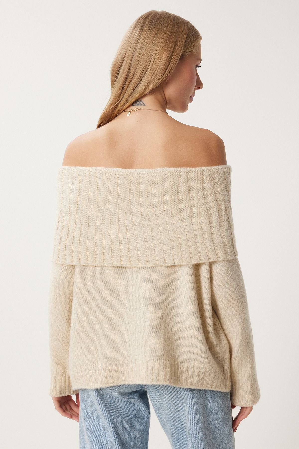 Women's cream Madonna collar knitwear sweater MT00156