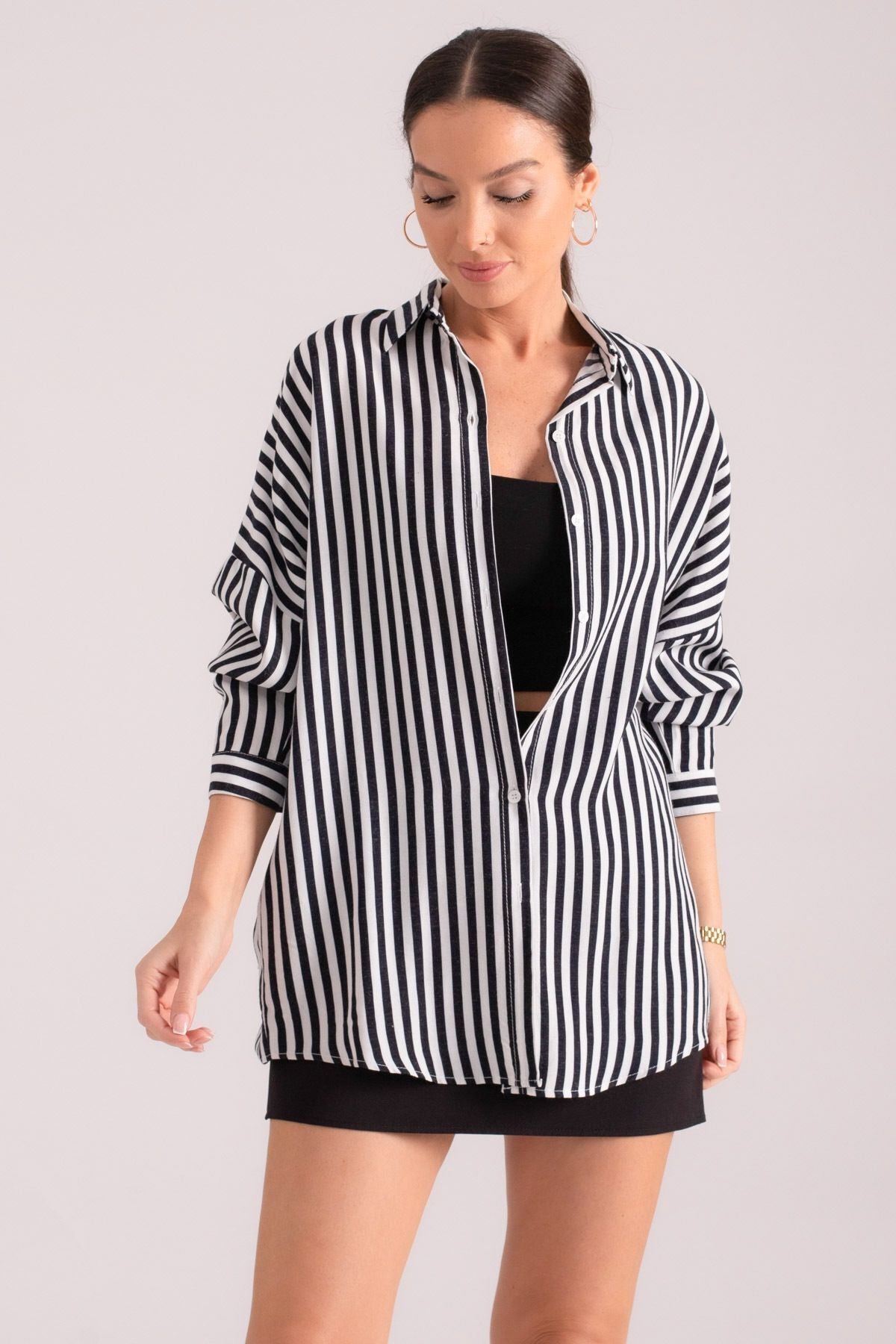 Woman Black-and-White Thin Striped Oversize Long Basic Shirt ARM-221185