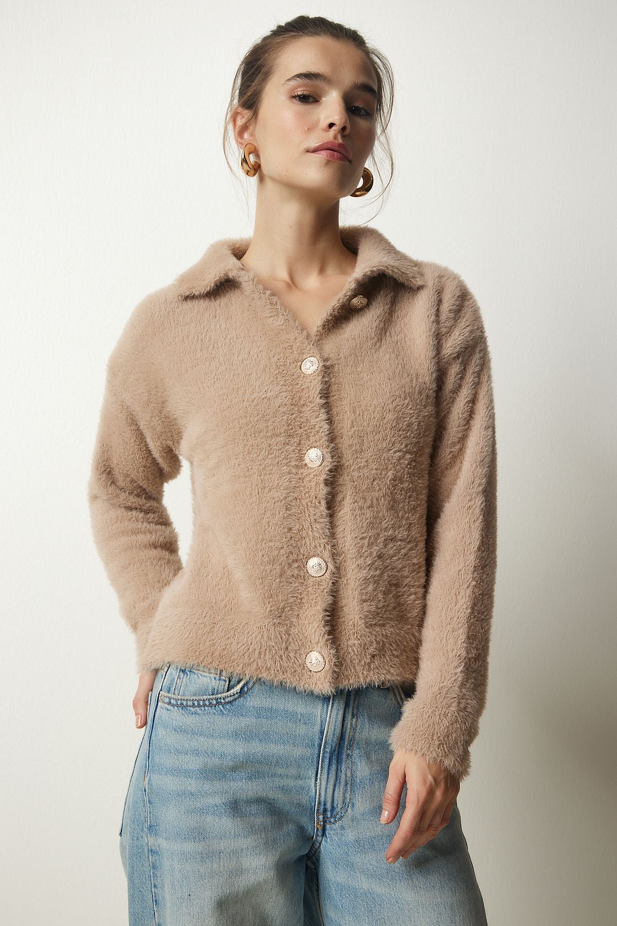 Woman beige stylish buttoned beard knitwear cardigan NF00075