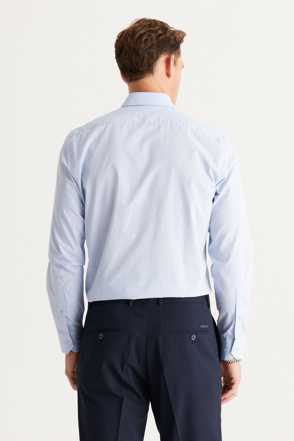 Men's light blue slim fit narrow cut buttoned shirt with collar pattern