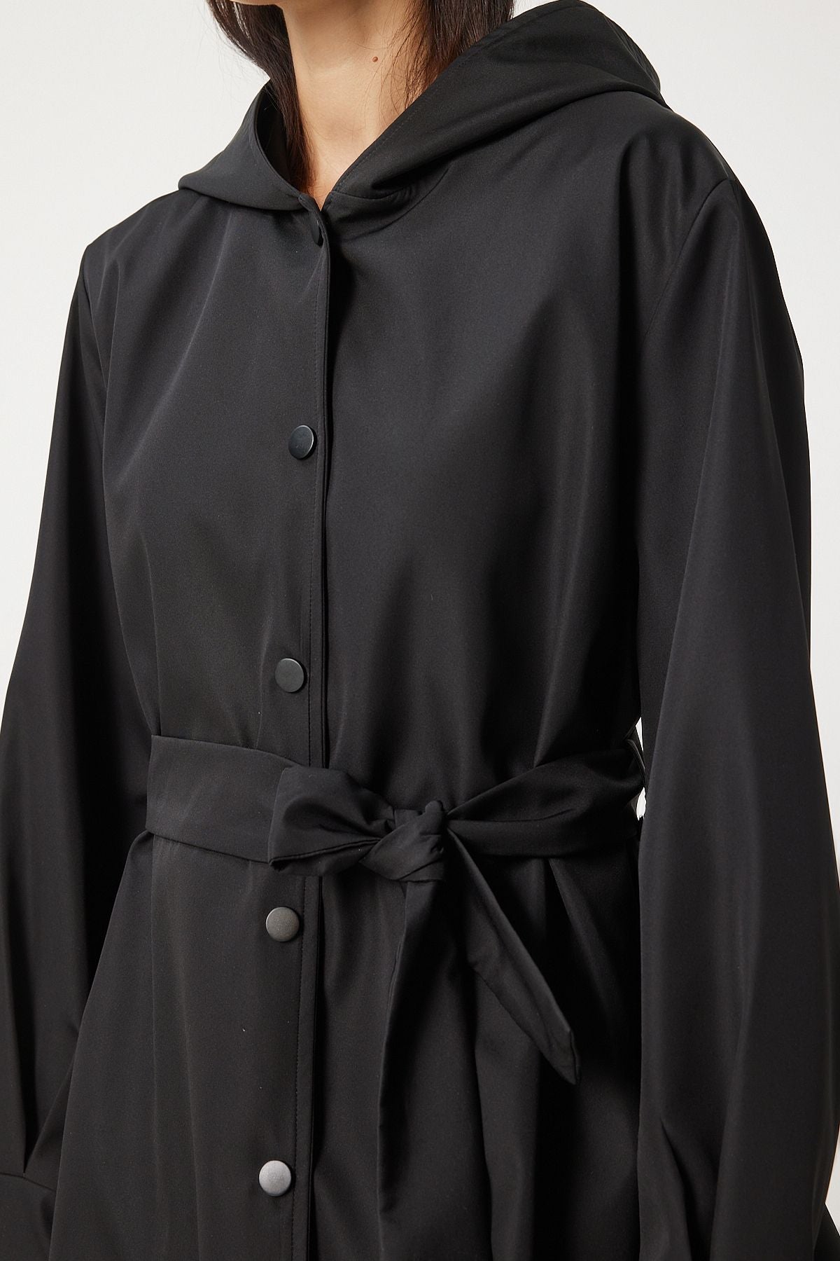 WOMEN'S Black Hooded Born Short Trench Coat DD01335