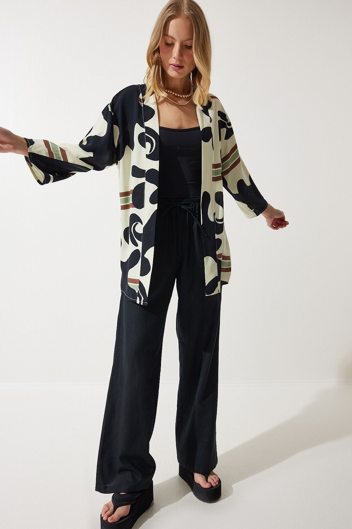 Female Black Bone Patterned Viscose Kimono EN00615