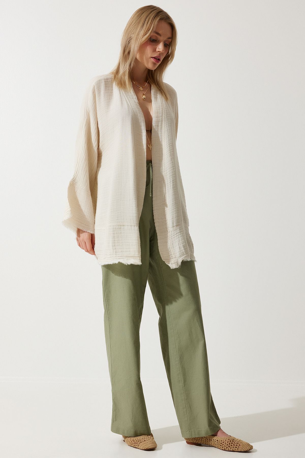 Women's Cream Flower Detail Premium Muslin Kimono RG00030