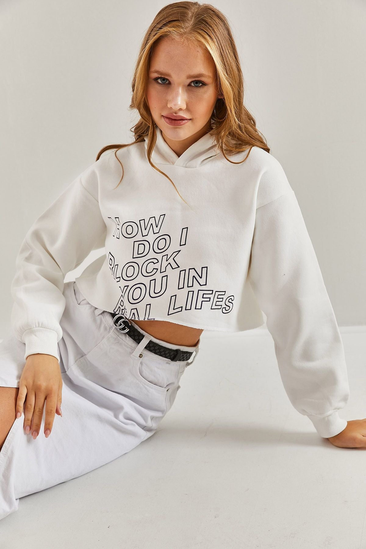 Women's text printed crop sweatshirt