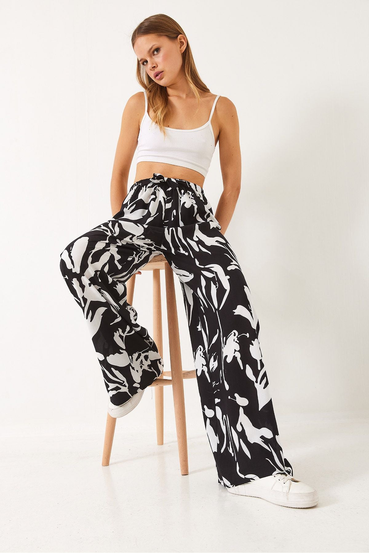 Female -linked patterned viscose pants 60261355