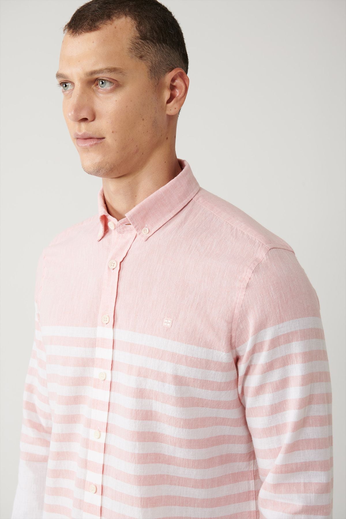 Men's light pink button collar panel striped shirt A41y2190