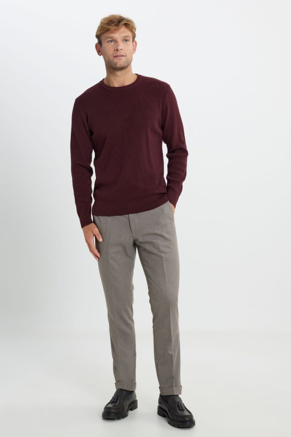 Cotton Standard Fit Normal Cut Cycling Cycling Honeycomb textured knitwear burgundy sweater