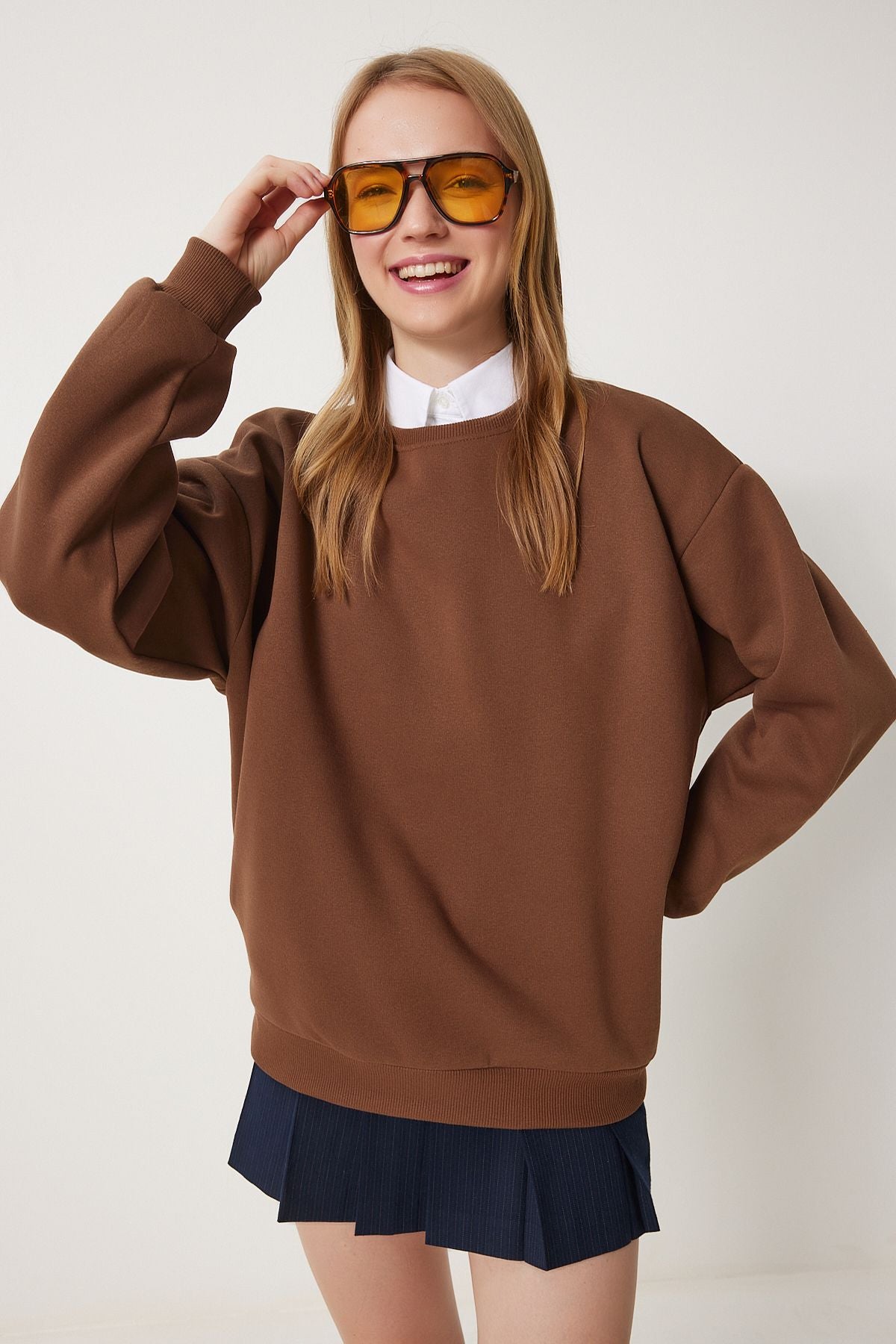 Female Brown Basic Sweatshirt OW00001