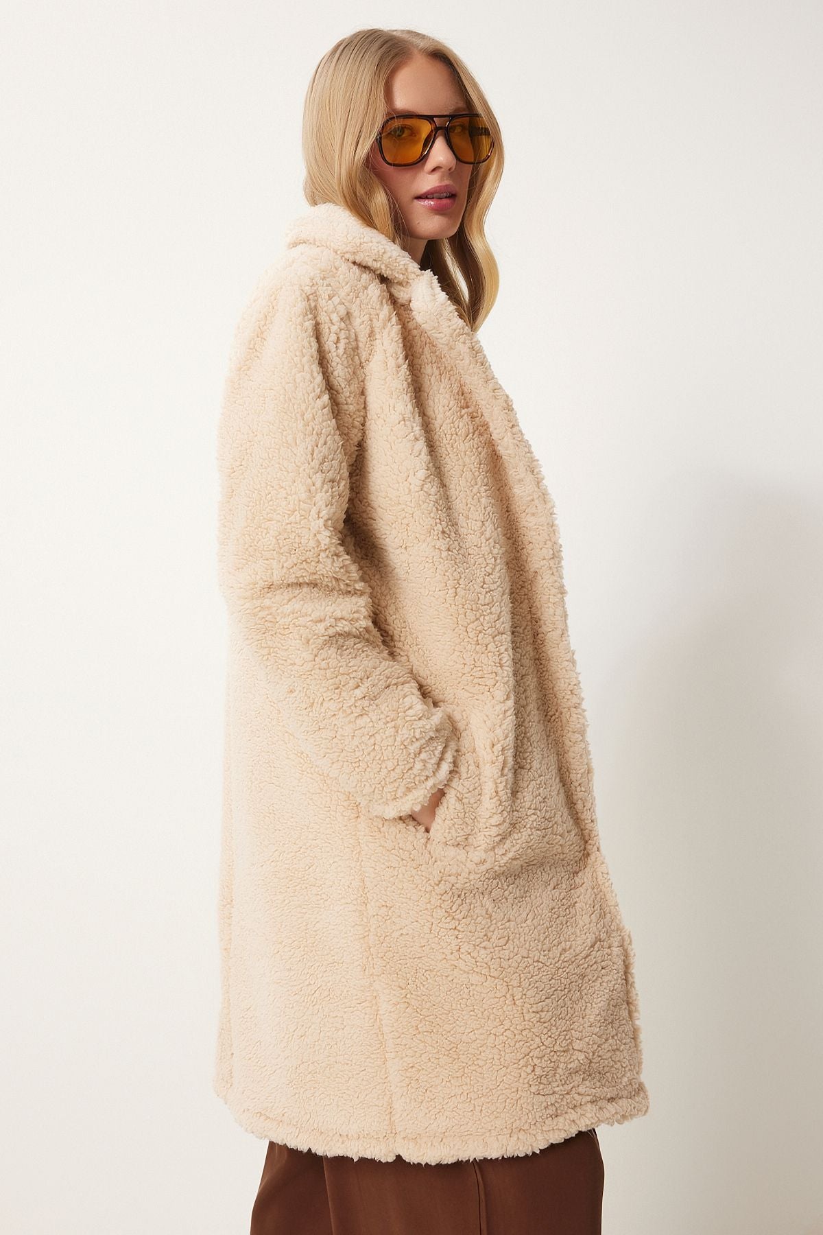 Female Beige Storele Collar Plush Coat ZH00009