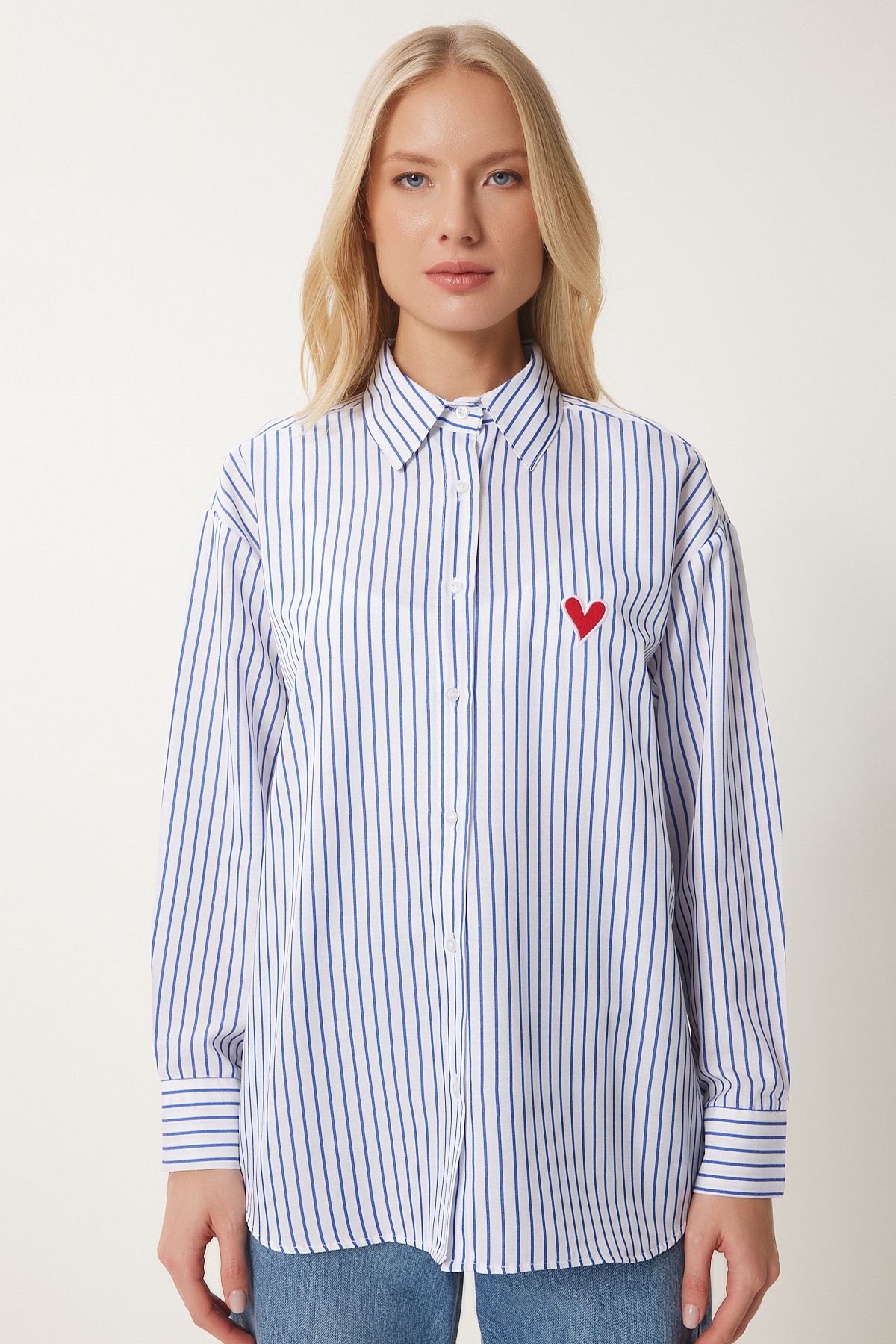 Woman White Heart Embroidered Striped Oversize poplin shirt DX00016