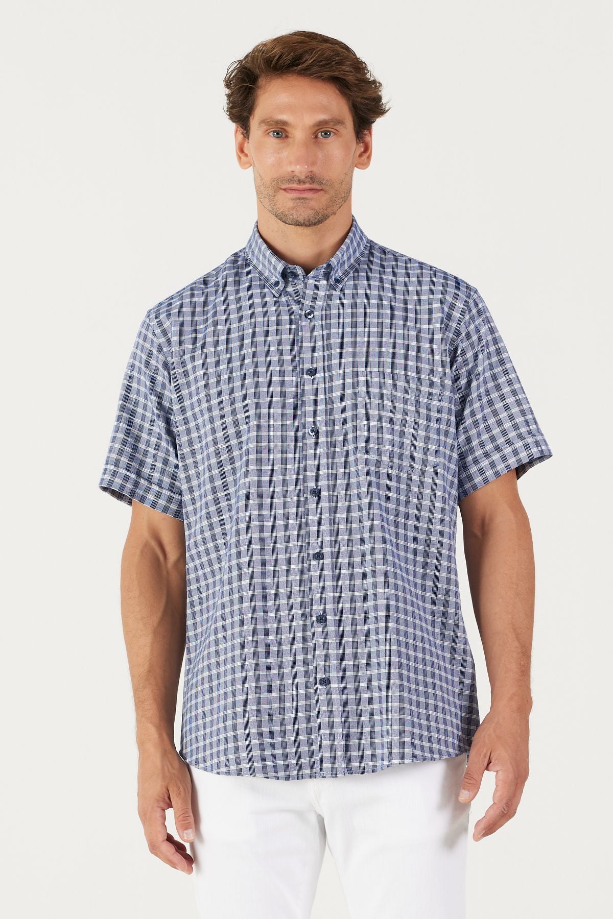 Men's navy blue-white comfort fit comfortable cut buttoned collar checkered short sleeve shirt