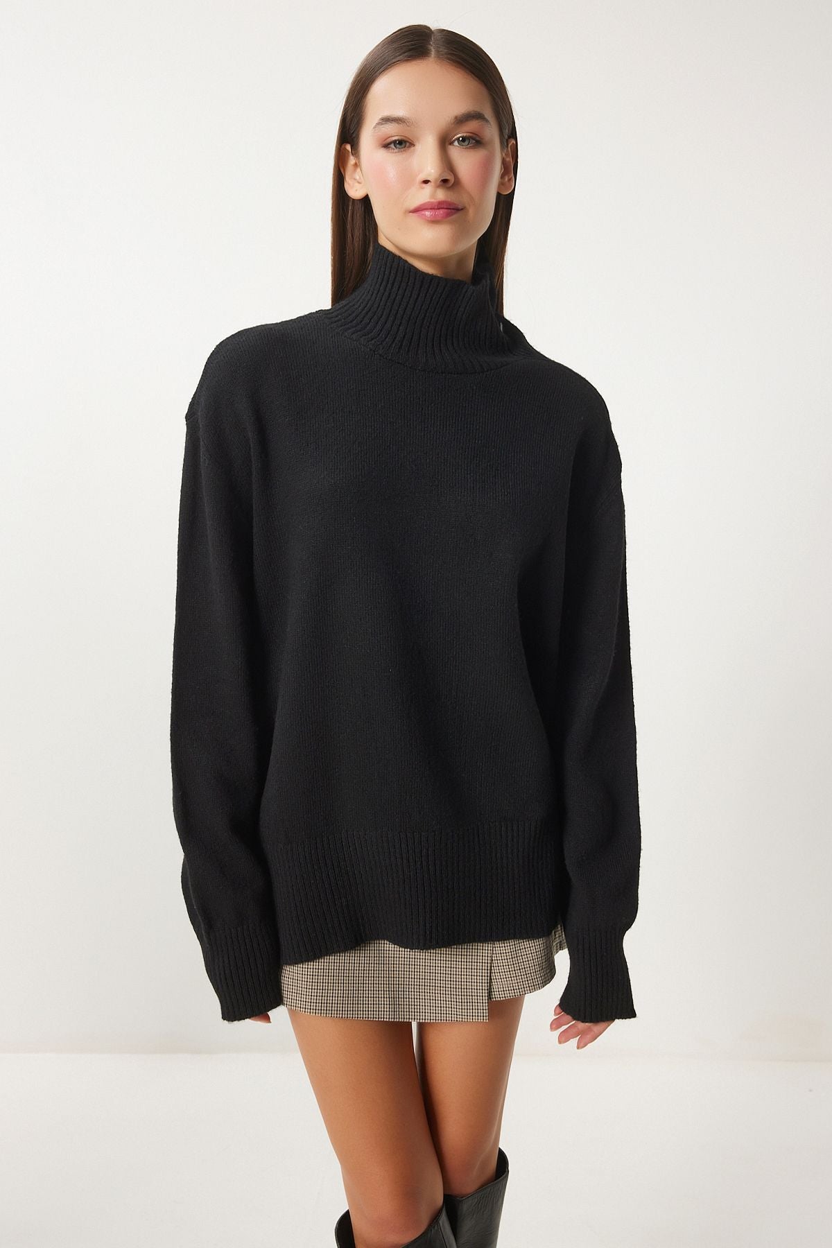 Female Black Fisherman Neck Knitwear Sweater FN03390